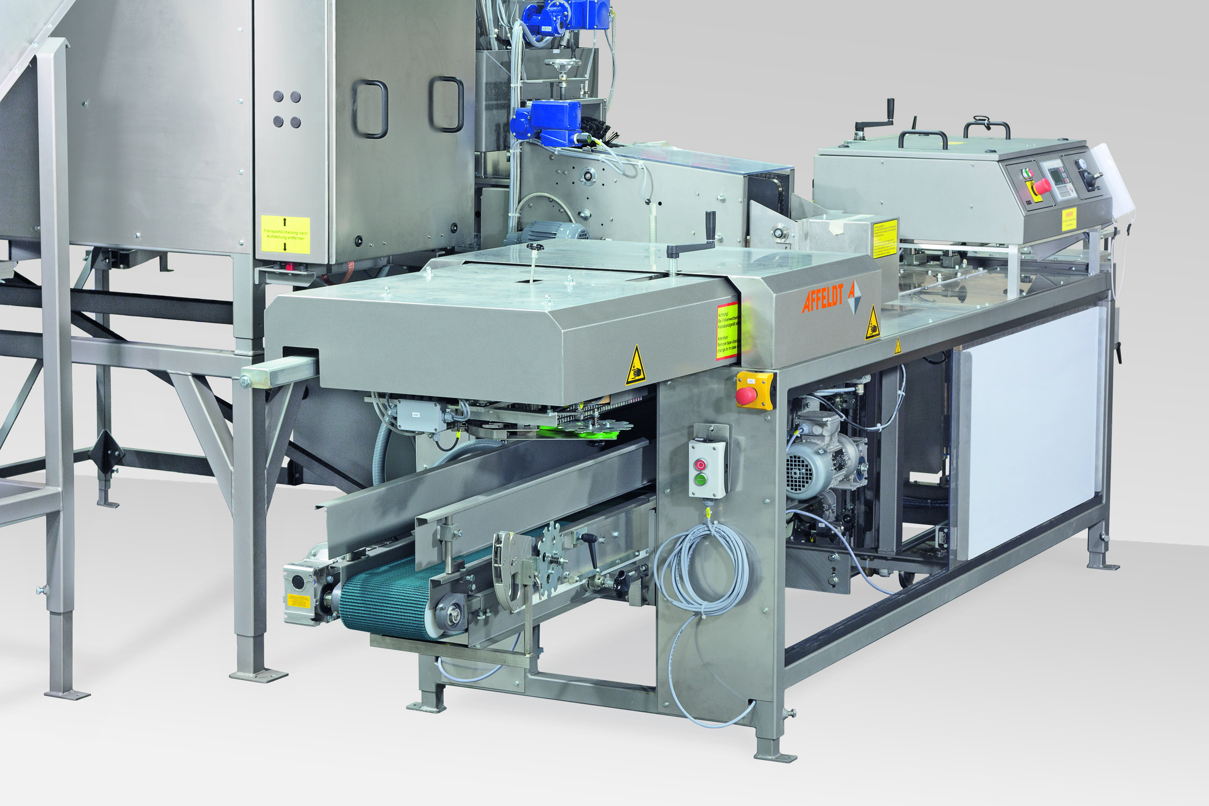 Side view of the PE film bag filling and closing machine AVN 442